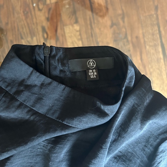 Missguided Black Satin Cropped Mock-Neck Blouse - Picture 5 of 6